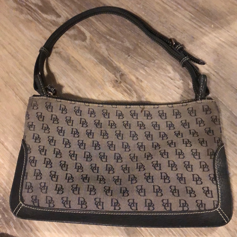 Dooney & Bourke purse